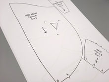 Load image into Gallery viewer, Perry Parrot PDF Pattern